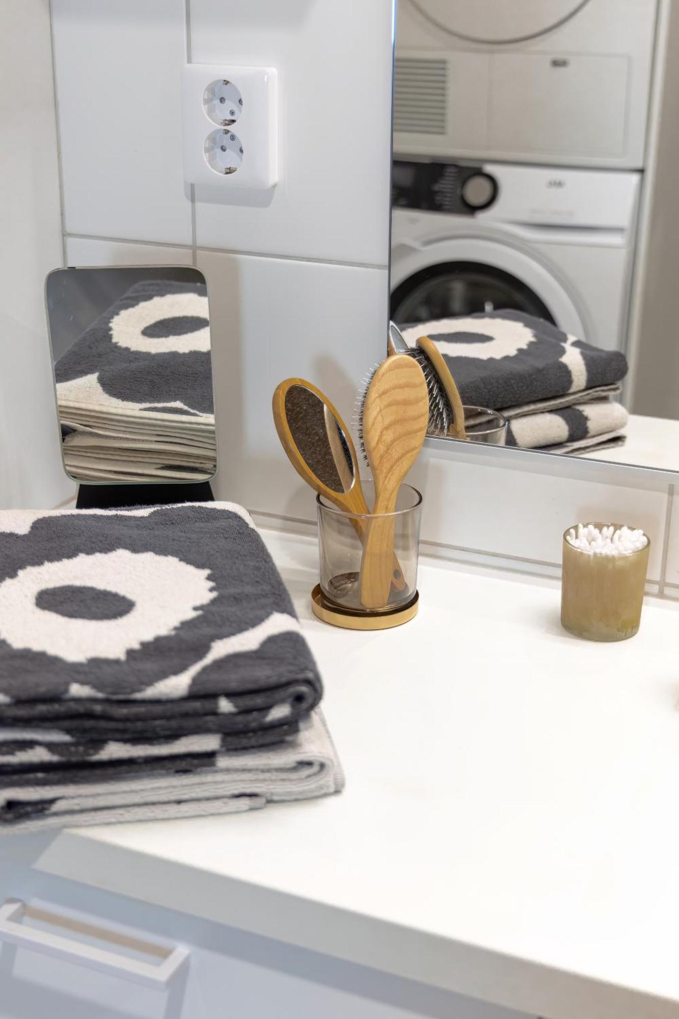 Top, Cozy, Lakeside, Sauna And Free Indoor Parking Tampere Bagian luar foto
